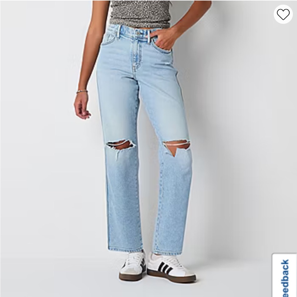 Arizona Curvy Womens Juniors High Rise Straight Leg Jean